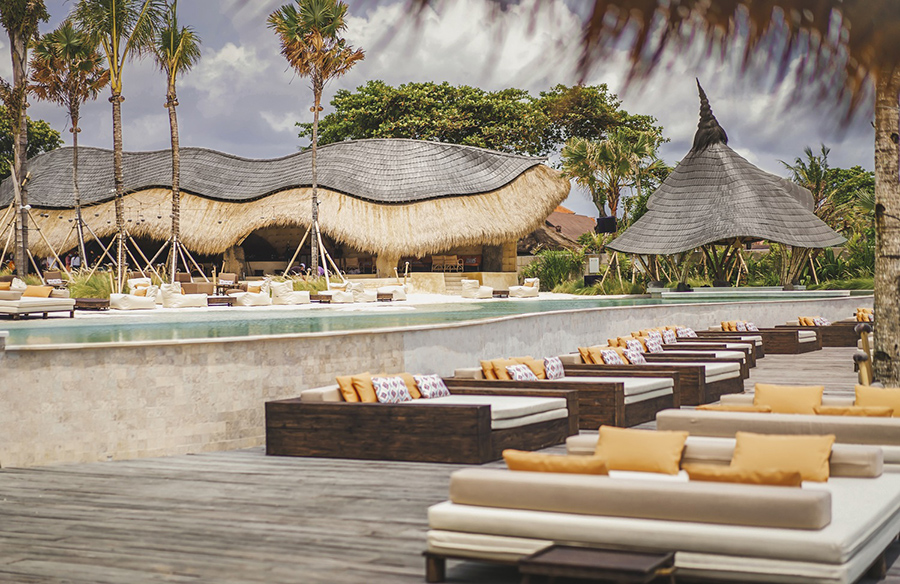 Embracing Sustainability: Mari Beach Club by IBUKU