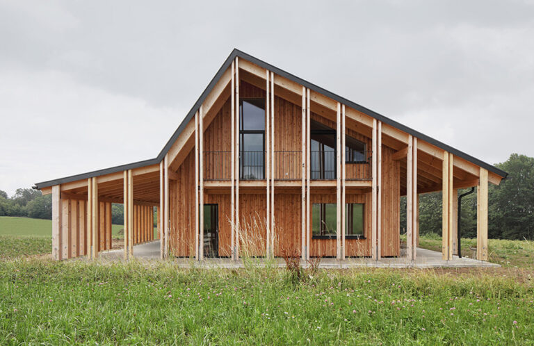 Designing House SF: A Timber Construction Project by Moser und Hager Architekten