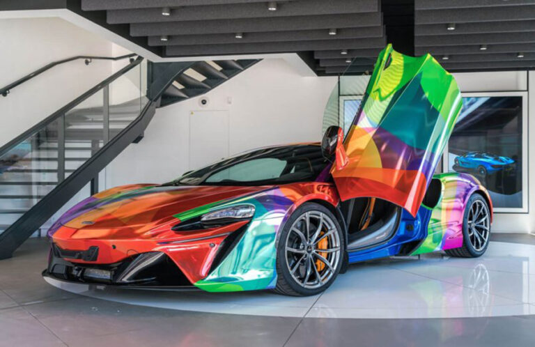 Exploring Vibrant Realms Nat Bowen’s Resin Paintings