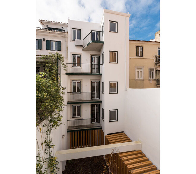 Sb44 Building by ÔCO